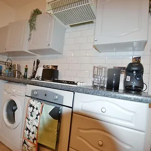 The Osborn At Brick Lane Apartment