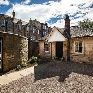 trinity-lodge-edinburgh.edinburghhotelsuk.org/